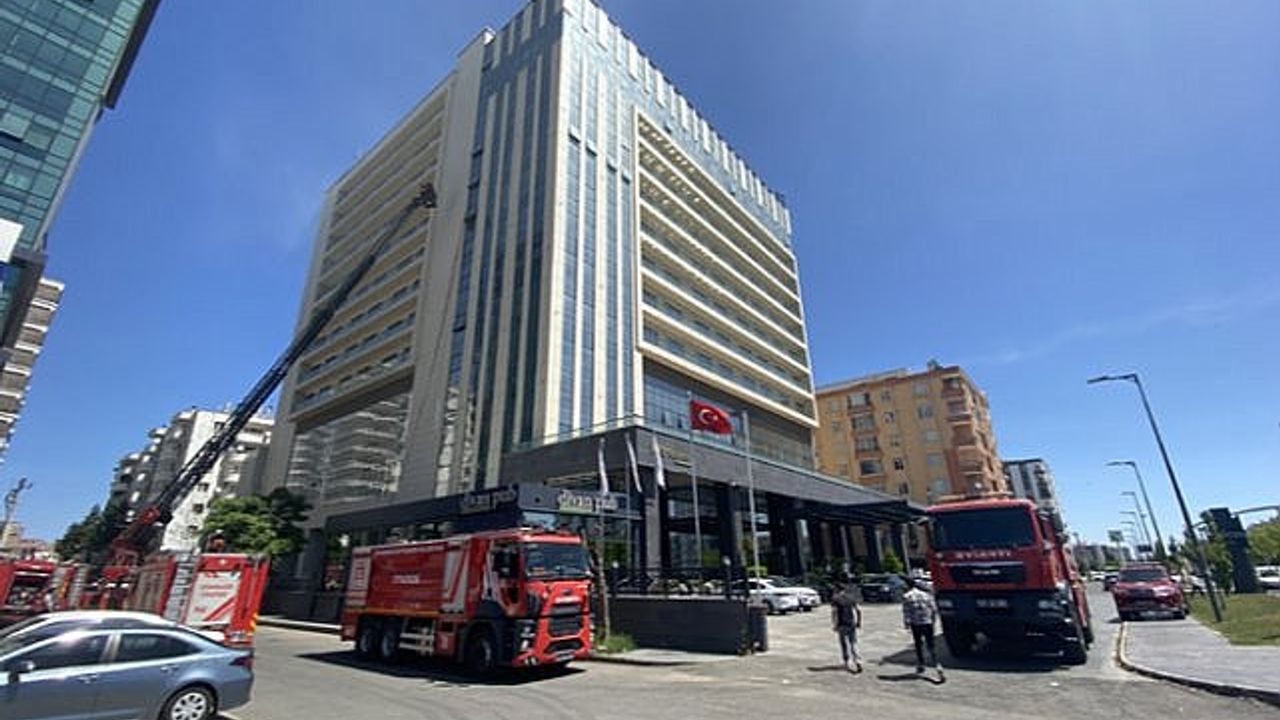 Diyarbakır'da otelde yangın