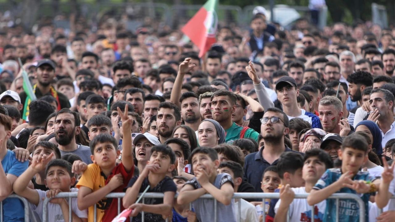 Cezalı Amedspor taraftarlarına dev ekran müjdesi - Öz Diyarbakır Gazetesi | Son Dakika Diyarbakır Haberleri