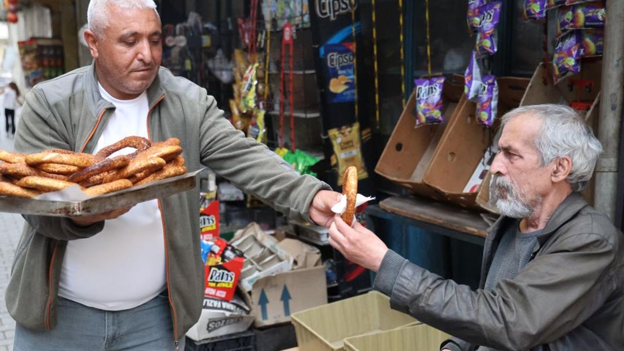 Diyarbakır’da simit tezgahından memur masasına uzanan yol