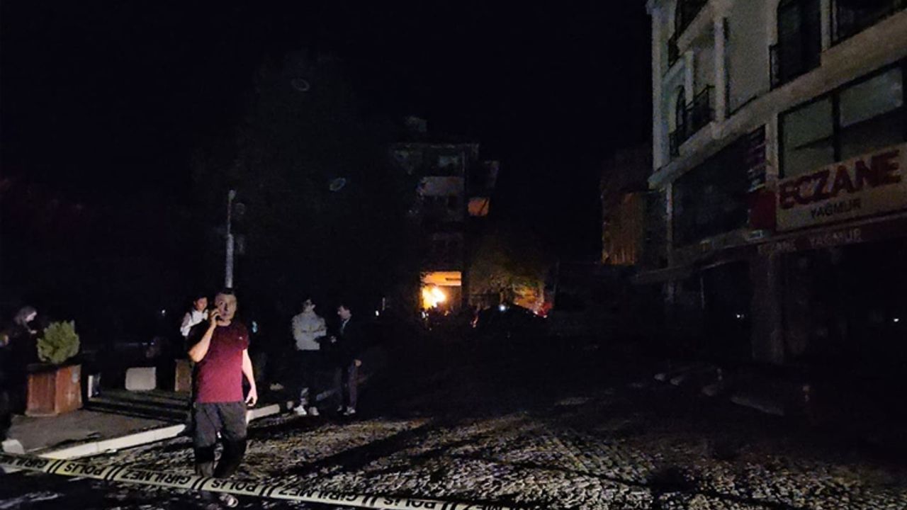 Balıkesir'de şiddetli deprem! Bir çok şehirde hissedildi