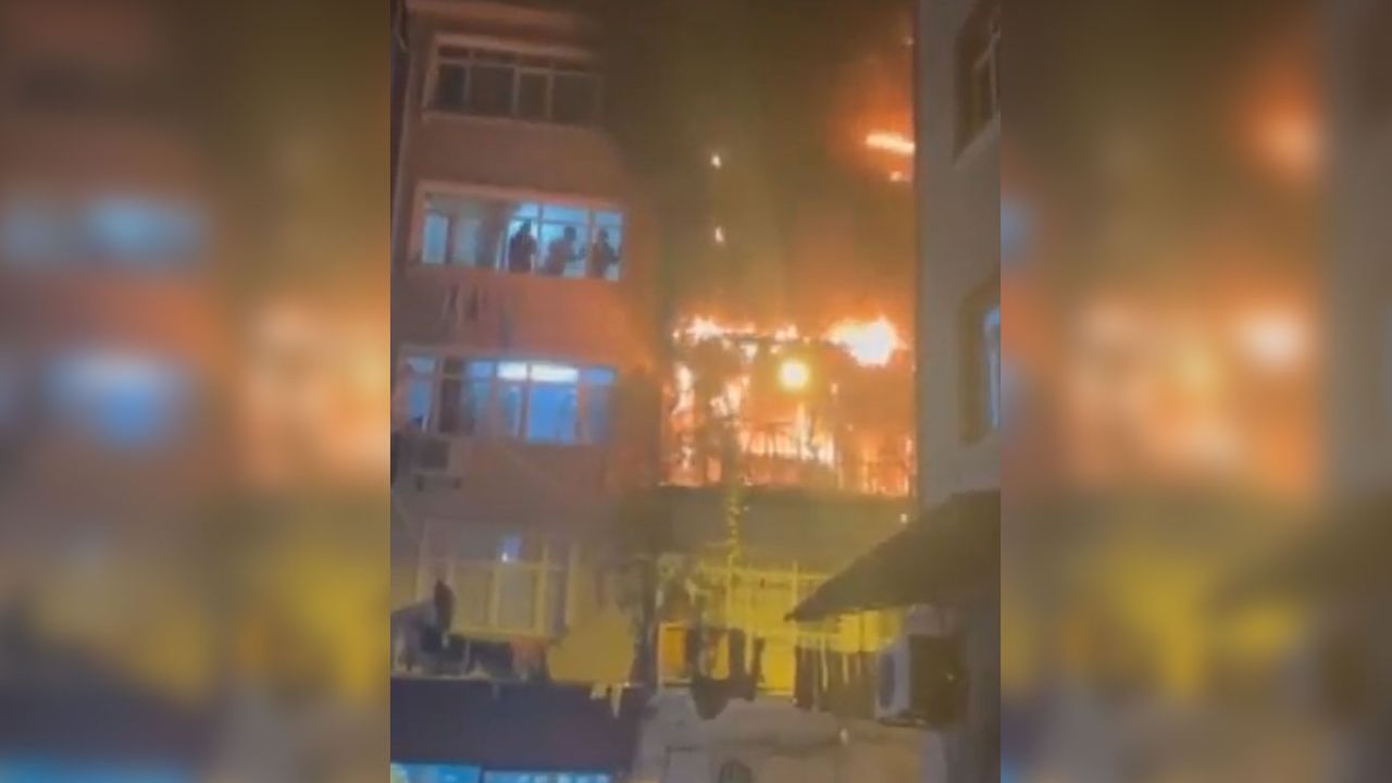 Kız isteme kutlaması evi yaktı, 8 kişi hastanelik oldu