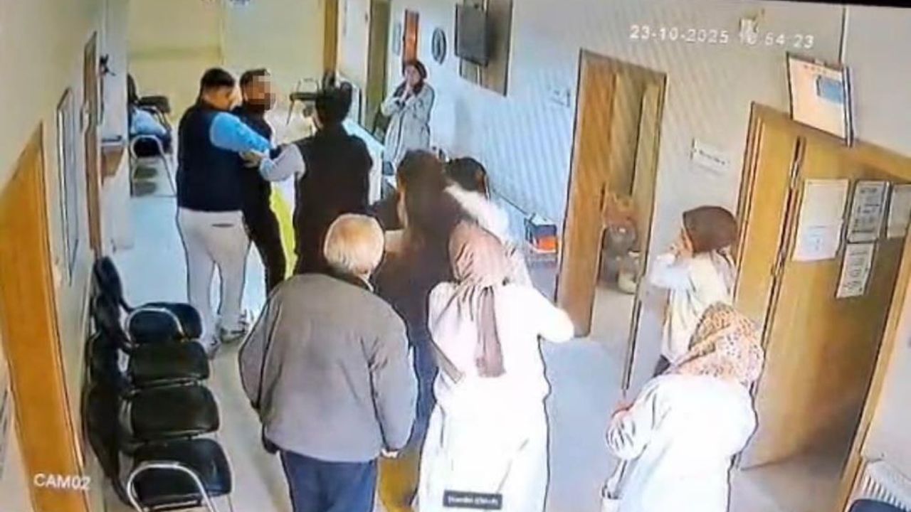 Kadın doktorun boğazını sıktı