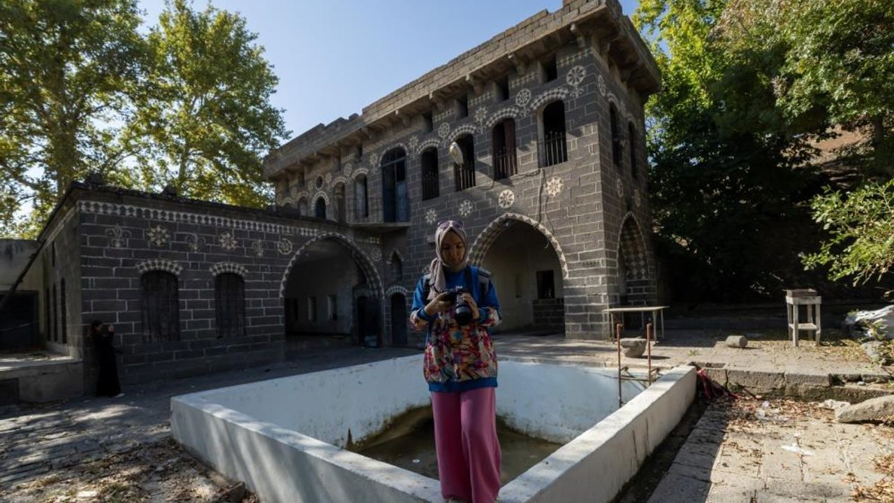 Diyarbakır’ın tarihi köşkleri fotoğraflarla geleceğe taşınıyor