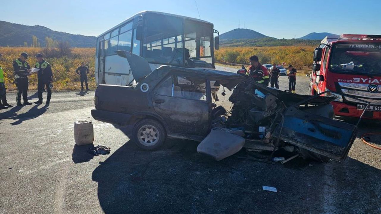 Mersin’de otobüs ile otomobil çarpıştı: Ölü ve yaralılar var