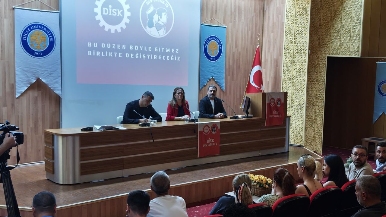 Arzu Çerkezoğlu Diyarbakır'da sağlık işçileriyle b