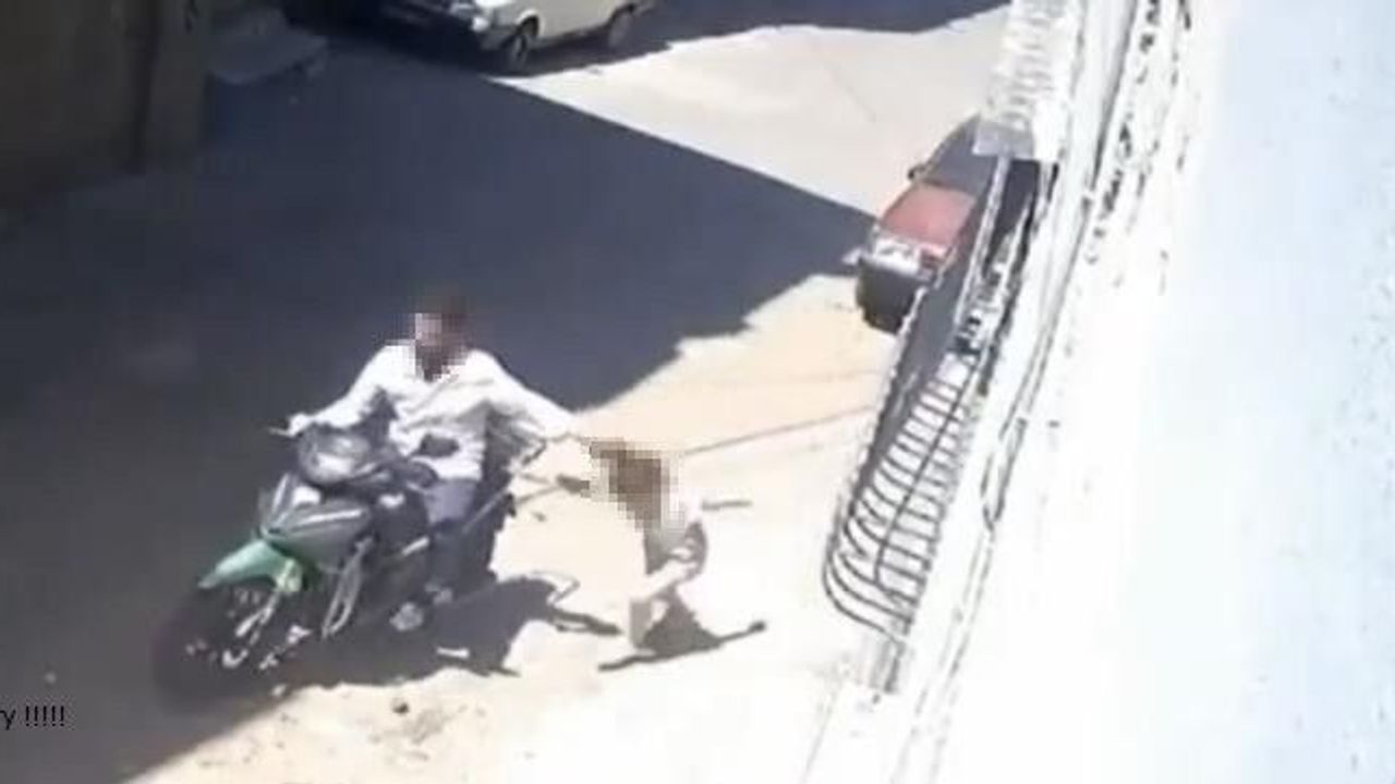 Kızını darbedip motosikletle sürükledi