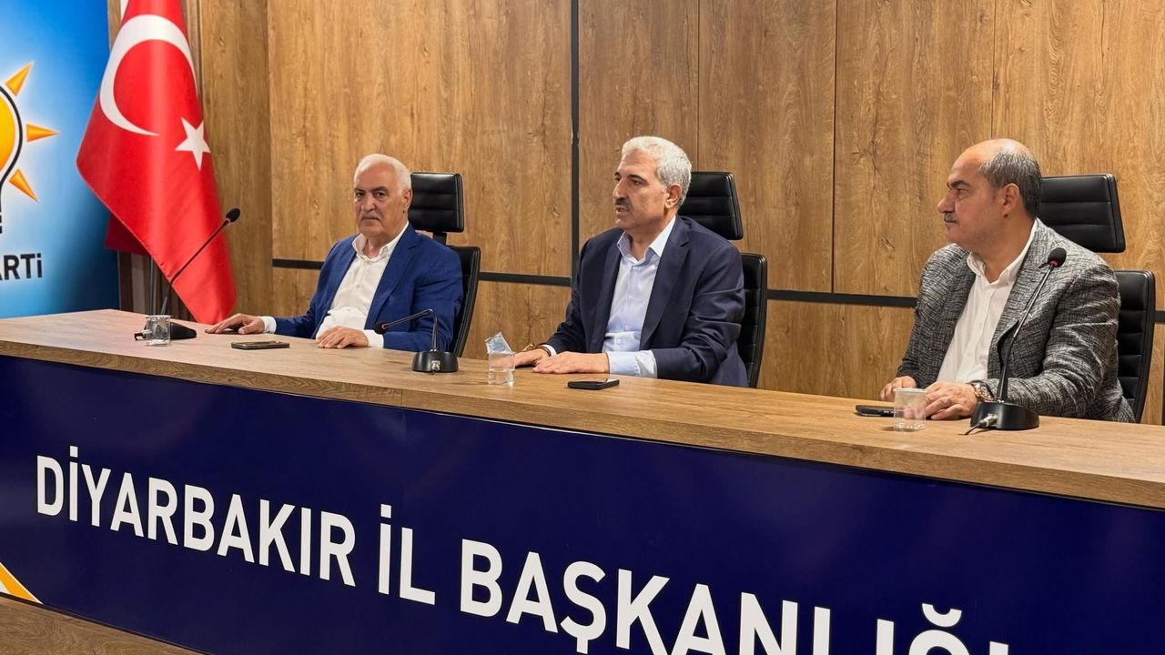 AK Parti Diyarbakır’da veda günü: İler teşkilatla 
