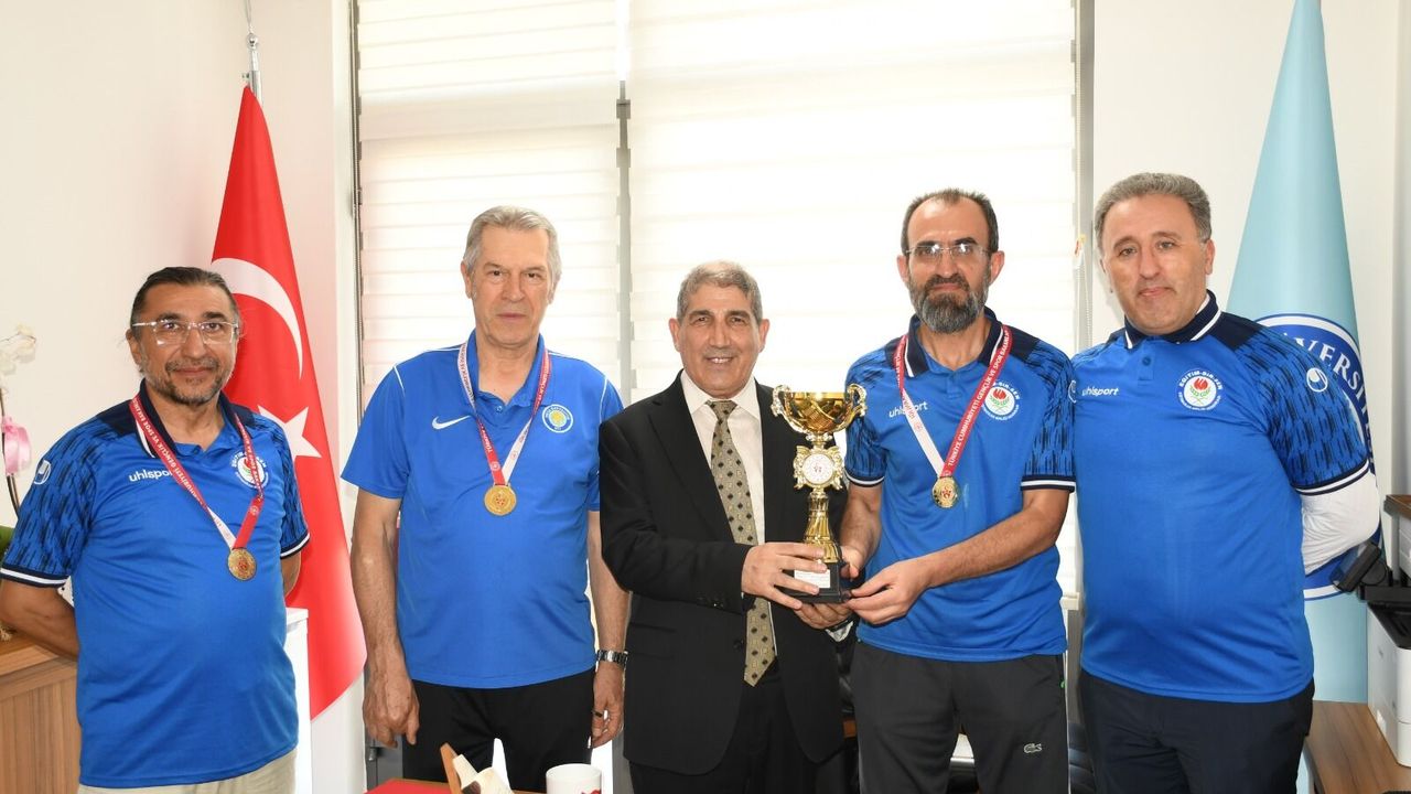 Dicle Üniversitesi Masa Tenisinde zirveye çıktı