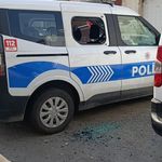 Polis aracına zarar verdiği için tutuklandı