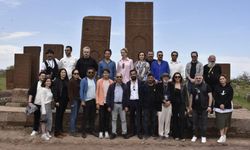 Ünlü oyuncular Ahlat'a akın etti