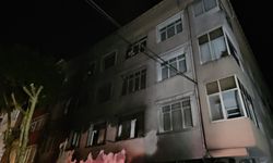 Beyaz eşya deposunda çıkan yangın binayı sardı