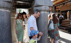 Diyarbakır’da asırlık minare, dileklerin merkezi oldu