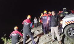 Kayıp öğretmen uçurumda ölü bulundu