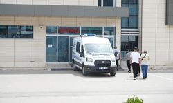 25 yaşındaki oğlunu öldürdü