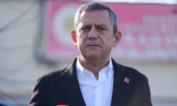 CHP Lideri Özgür Özel'e Yumruklu Saldırı