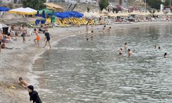 Havaların ısınmasıyla vatandaşlar denize akın etti