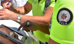 Kırmızı ışıkta geçen yüz binlerce sürücüye ceza yağdı