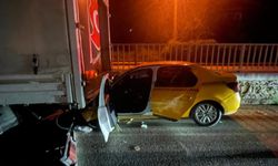 Ticari taksi, kamyonete ok gibi saplandı