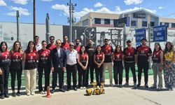 Diyarbakır’ın şampiyon voleybolcularına destek