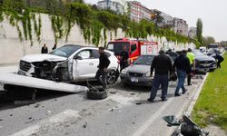 6 araç birbirine girdi, yaralılar var