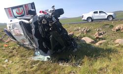 Ambulans şarampole uçtu: 1’i doktor 4  yaralı
