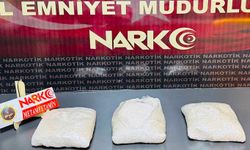 Kadın yolcunun üzerinden 3 kilo uyuşturucu çıktı