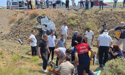 Otomobil şarampole devrildi: 4 yaralı