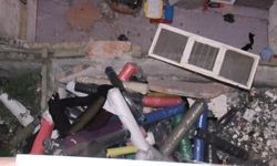 Dört katlı apartmanın bodrum katının duvarı  yıkıldı