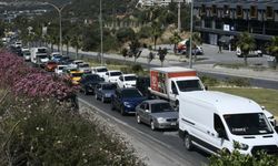 Kuşadası tatilcilerin akınına uğradı