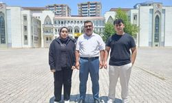 6 üniversite bitiren baba, kızı ve oğluyla sınava girdi