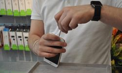 Sıcaklarda cep telefonunuzu şarjda bırakmayın