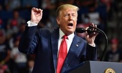Trump'tan 12 ülkeye  seyahat yasağı
