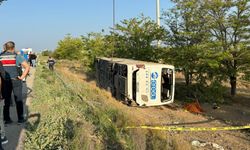 Yolcu otobüsü devrildi: Ölü ve çok sayıda yaralı
