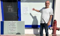 Sıcakların 45 dereceyi bulmasına dayanamayınca, iş yerine not asıp tatile çıktı