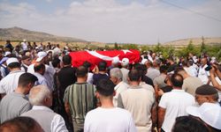 Diyarbakır’da kahraman itfaiyeci toprağa verildi