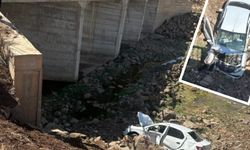 Diyarbakır’da feci kaza; Araç köprüden düştü