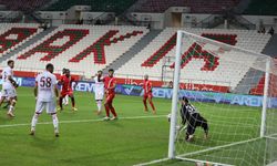 Amedspor, Sivasspor'u rahat geçti: 4-2