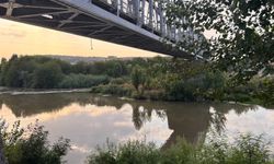 Diyarbakır Dicle Nehri’nde tehlikeli karışım: Çocukların oynadığı suda kanalizasyon var
