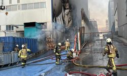 6 katlı fabrikada yangın çıktı