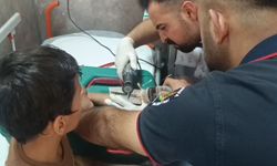 Küçük çocuğun parmağına rondela sıkıştı