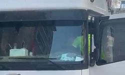 Kalp krizi geçirdi otomobile çarptı