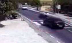 Diyarbakır'da sepetli motosiklet ile otomobil çarpıştı