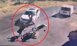 Diyarbakır’da motosiklet otomobile çarptı: Yaralılar var