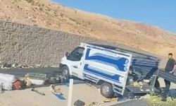 Siirt’te kontrolden çıkan pikap kanala düştü