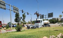 Siirt’te su tankeri ile otomobil çarpıştı