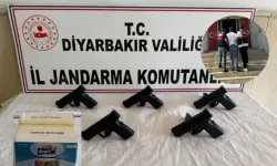 Adana’dan Diyarbakır’a gönderilen kargo paketinde silahlar ele geçirildi