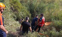 Öğretmenleri taşıyan araç dereye düştü