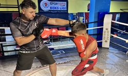 "Uslu dursun" diye boksa gönderildi, o şampiyon oldu