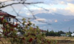 Erzincan'a mevsimin ilk karı düştü
