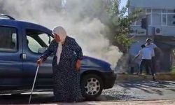 Diyarbakır'da seyir halindeki araç yandı